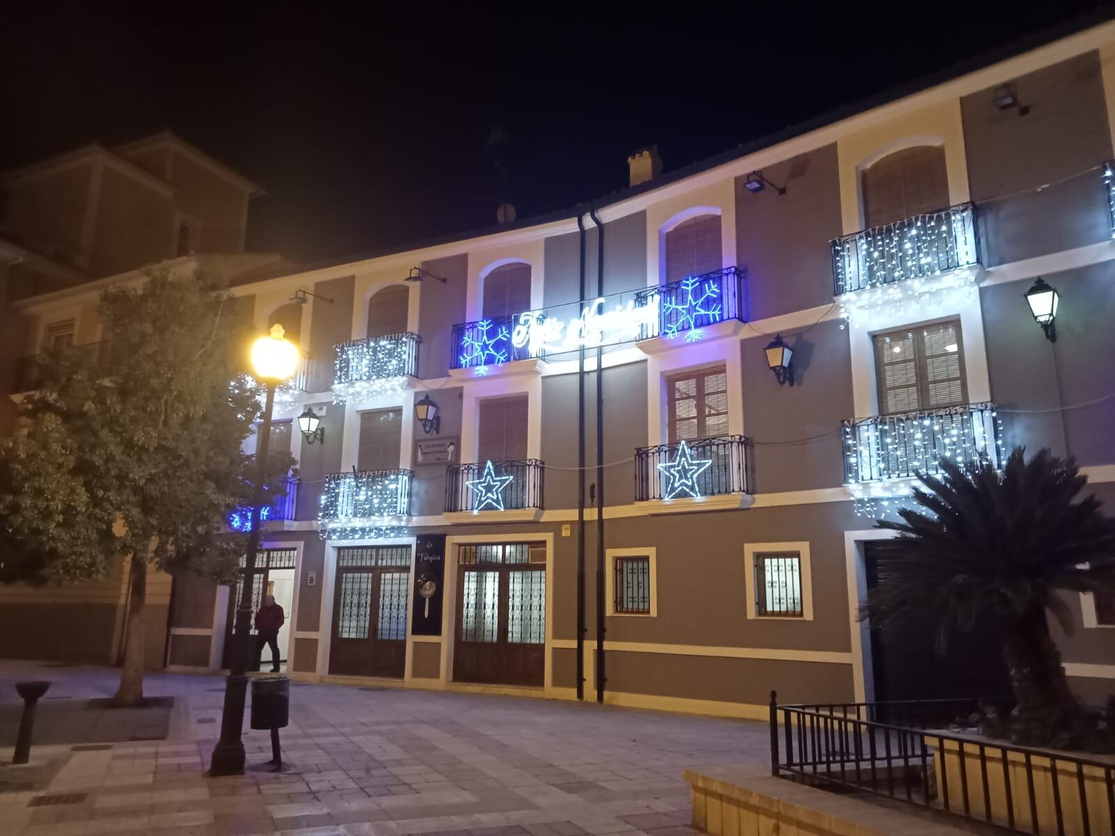 La Troyica, de noche en Navidad