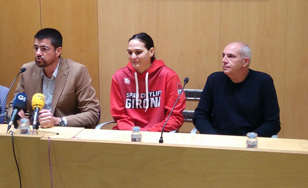La roda de premsa de presentació de la nova jugadora