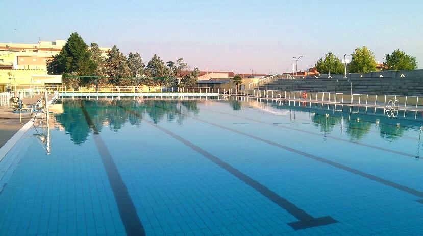 Imagen de archivo de la piscina de Los Llanos de Valdepeñas (Ciudad Real)