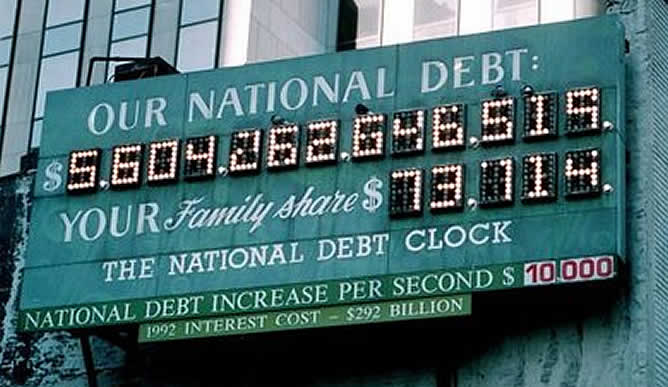 Situado muy cerca de Times Square, tiene 13 dígitos y muestra el pasivo de la primera potencia mundial que supera los 10 billones de dólares. Está previsto que se le añadan nuevas casillas