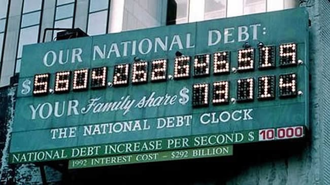 Situado muy cerca de Times Square, tiene 13 dígitos y muestra el pasivo de la primera potencia mundial que supera los 10 billones de dólares. Está previsto que se le añadan nuevas casillas