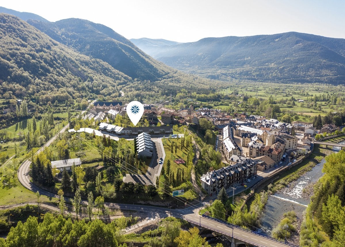 La nueva urbanización Calmma, en Biescas, tiene 21 adosados construidos