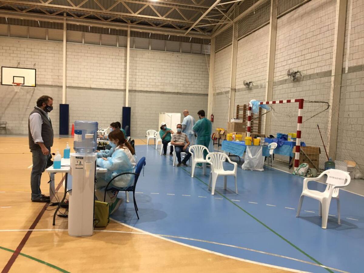 El Área Campo de Gibraltar Oeste bate su récord de vacunas en un solo día con 4.100 dosis