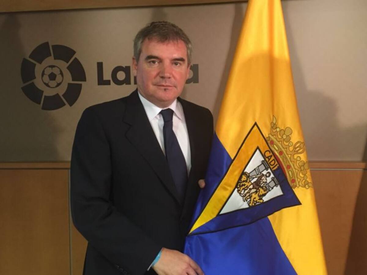 El Cádiz ya presume de bandera en la Liga