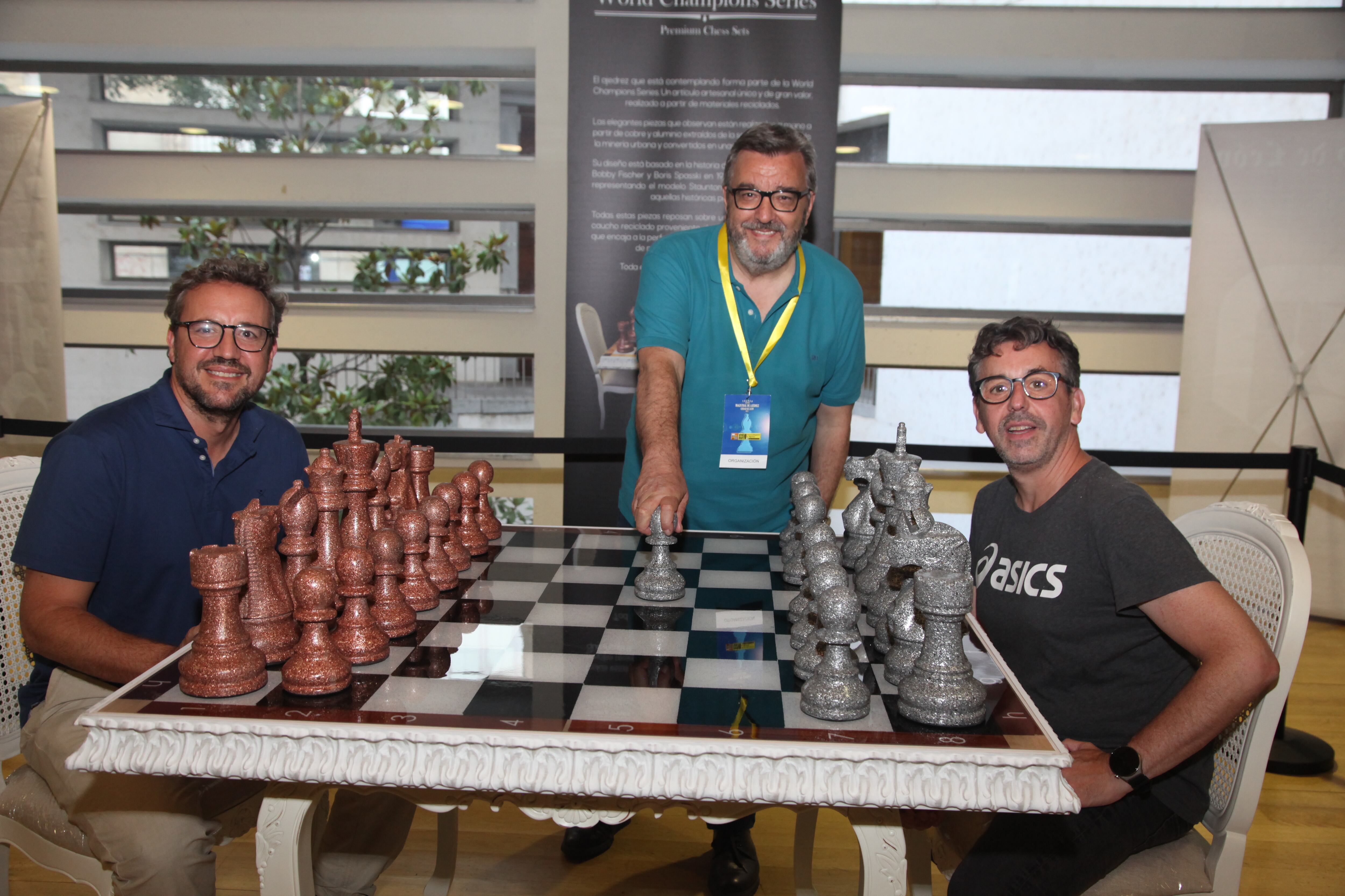 Martín y Ernesto con Marcelino Sión (Luque)