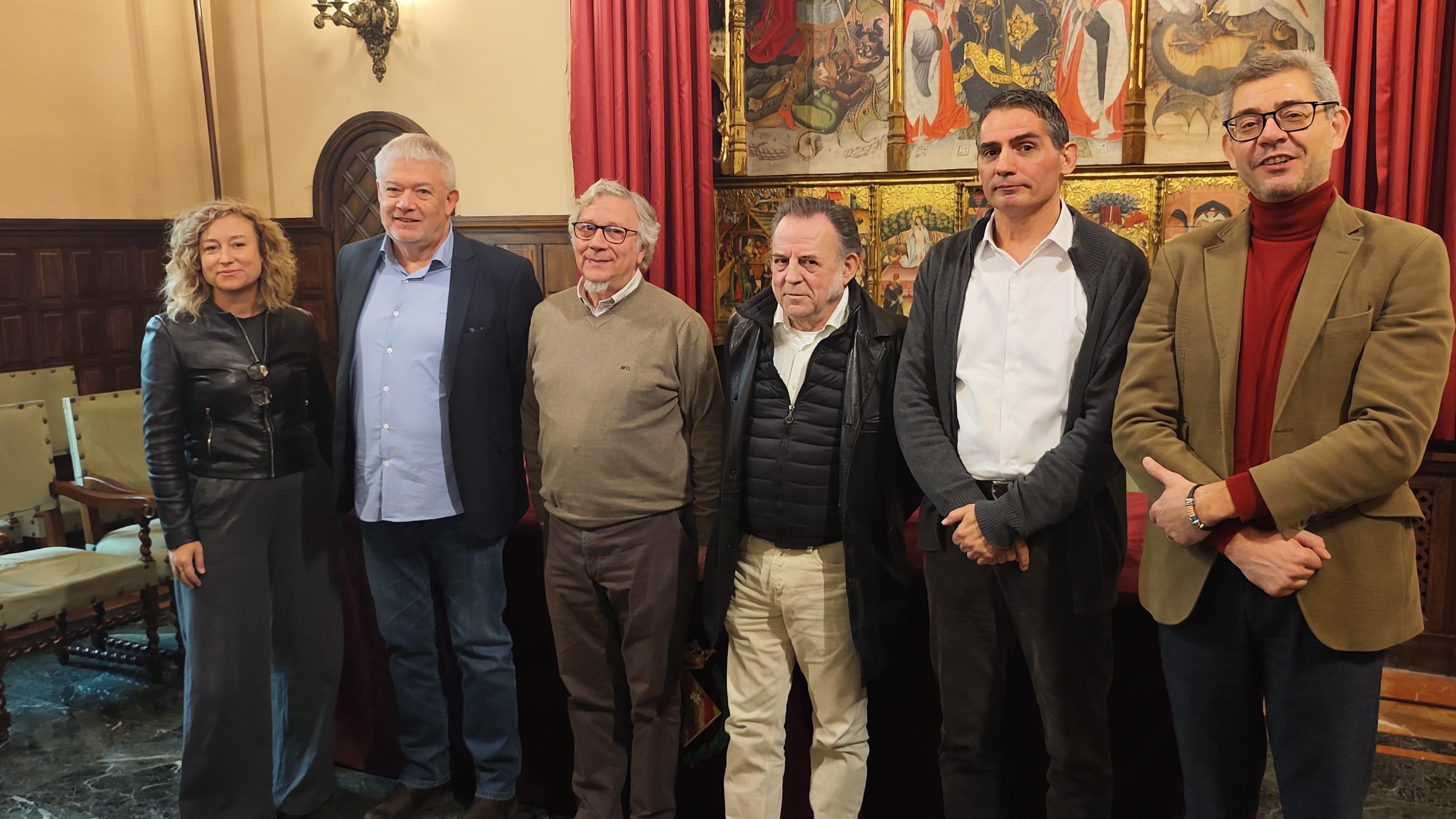 Als extrems, representants de Paeria i IEI i del jurat dels dos premis. Al costat d&#039;Andreu Vàzquez, Pere Bosch i Carles M. Sanuy, els premiats.