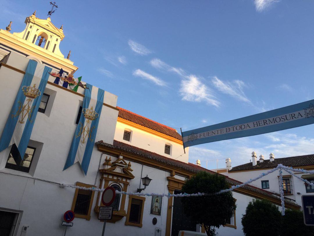 Imagen de archivo de la iglesia de Santiago, sede canónica de la Hermandad de La Redención