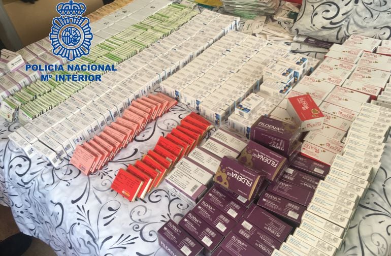 Los agentes han intervenido 400.000 pastillas de 62 tipos de fármacos