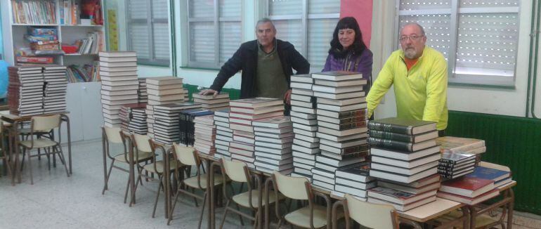 Entrega de libros en el colegio de Barruelo de Santullán