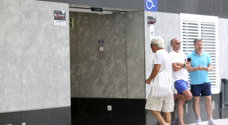 Una imagen del centro hospitalario en el que está ingresado Ángel Nieto