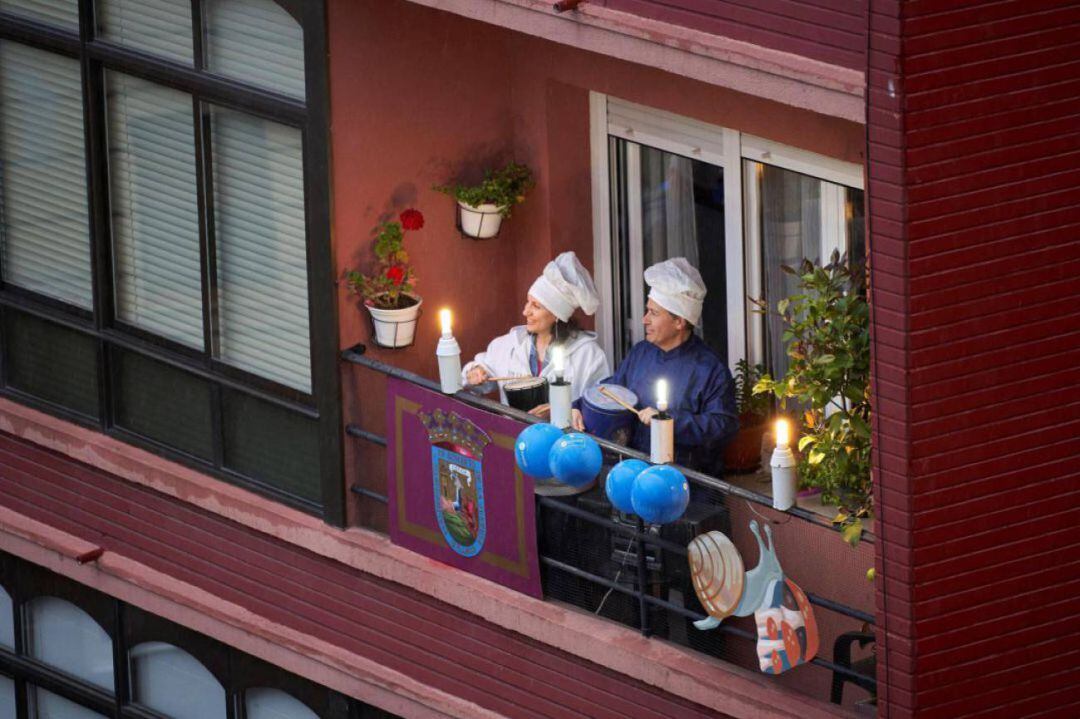 La retreta de San Prudencio, otro año más en los balcones de casa