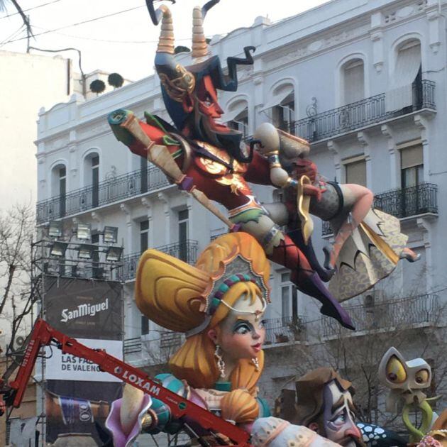 La falla de Reino de Valencia antes de quemarse este lunes de madrugada