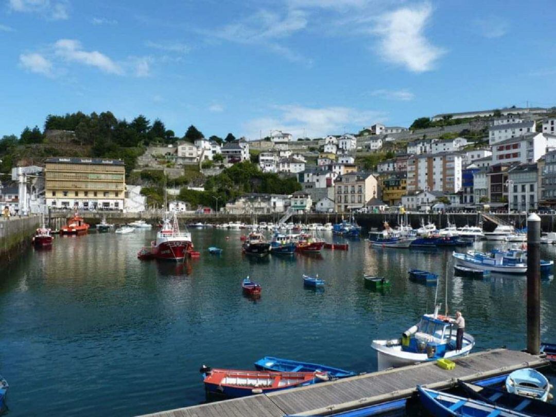 Imagen del puerto de Luarca (Valdés)