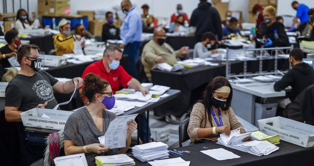 Recuento de votos en el condado de Fulton (Atlanta).