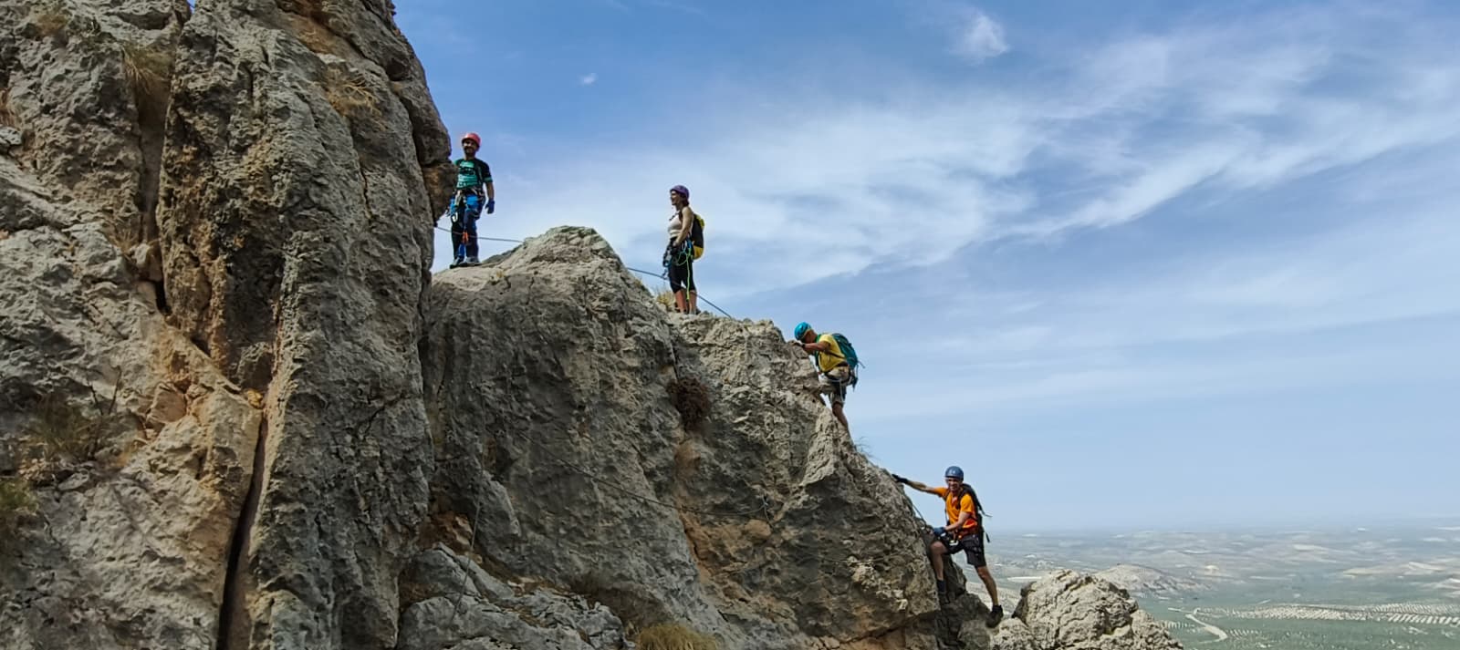 Uno de los tramos de la Vía Ferrata 'Al Manzur'