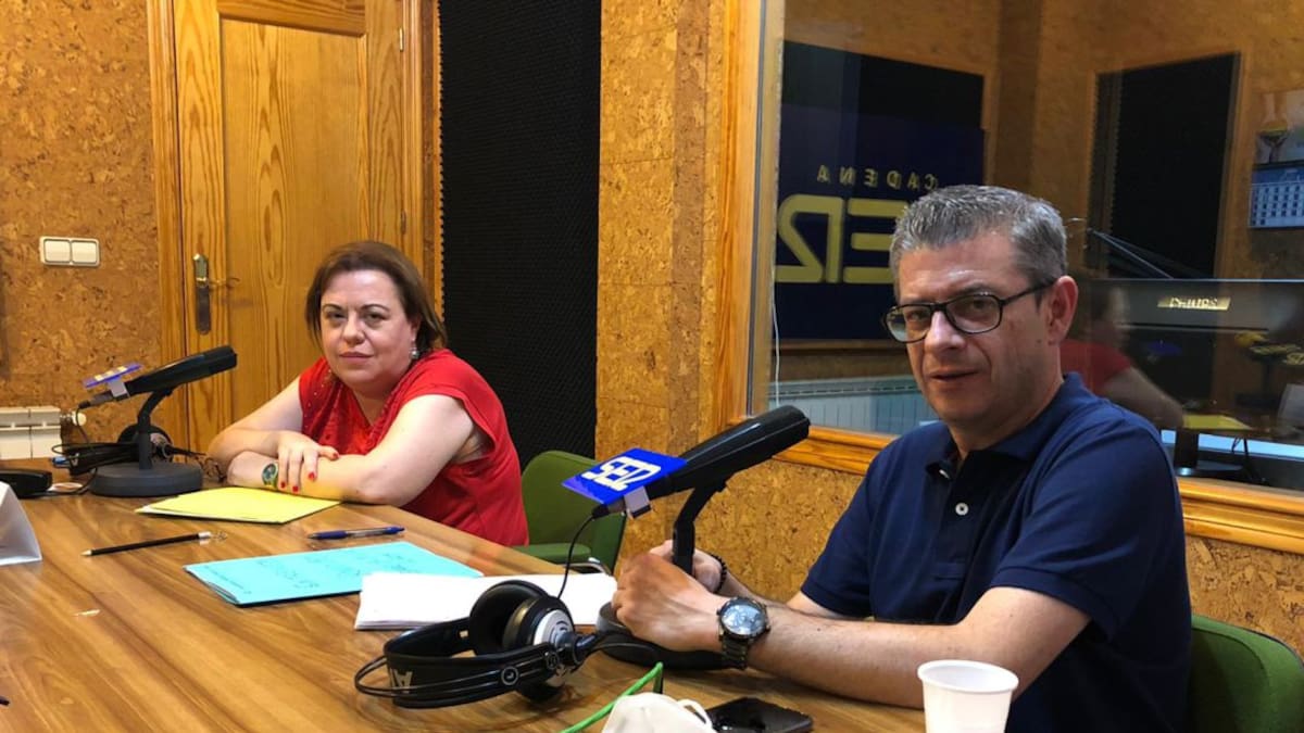 "Que presenten una moción de censura o que nos dejen trabajar, seguir así es inviable"