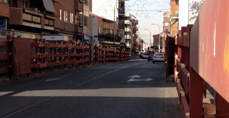 Las calles de Sanse están ya preparadas para acoger los tradicionales encierros