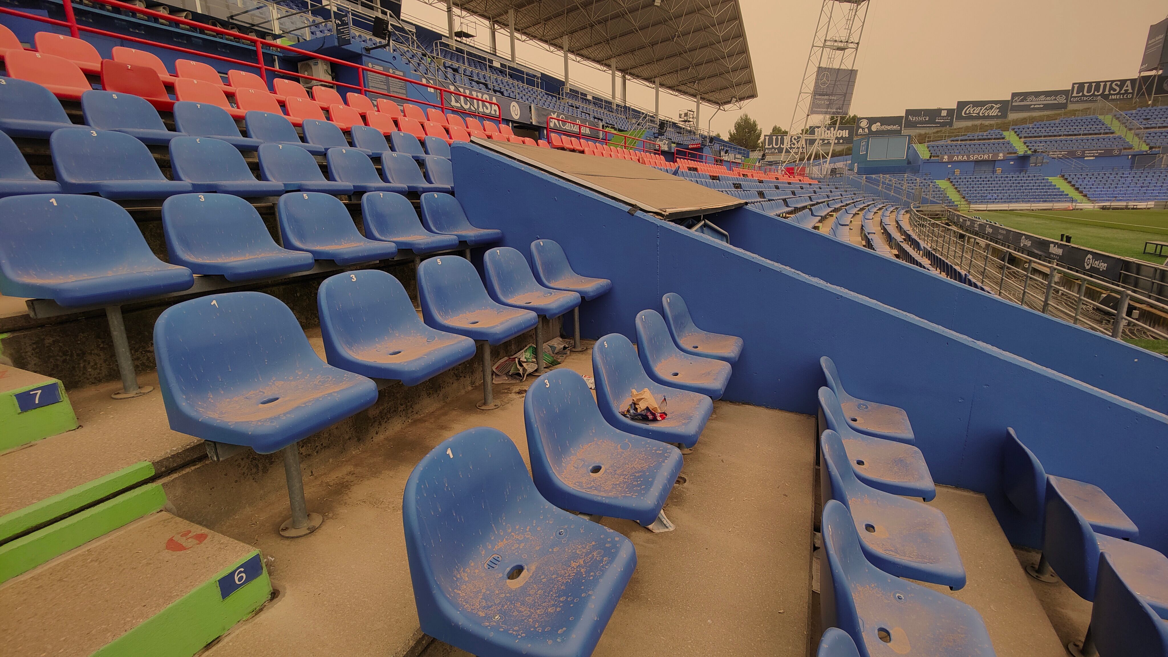 Efectos de la calima en el Coliseum Alfonso Pérez, estadio del Getafe Club de Fútbol