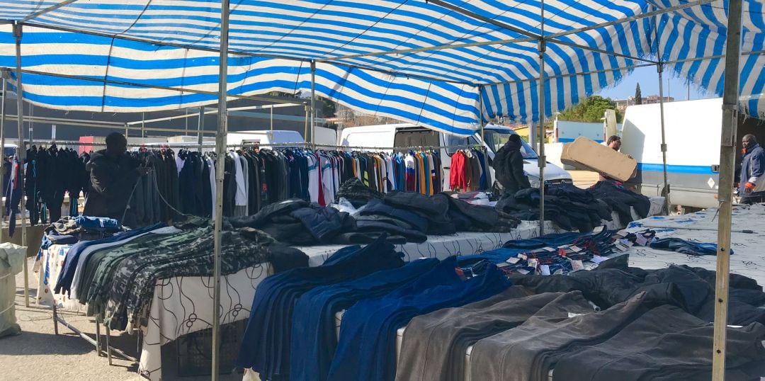 Imagen de archivo de un mercadillo de venta ambulante