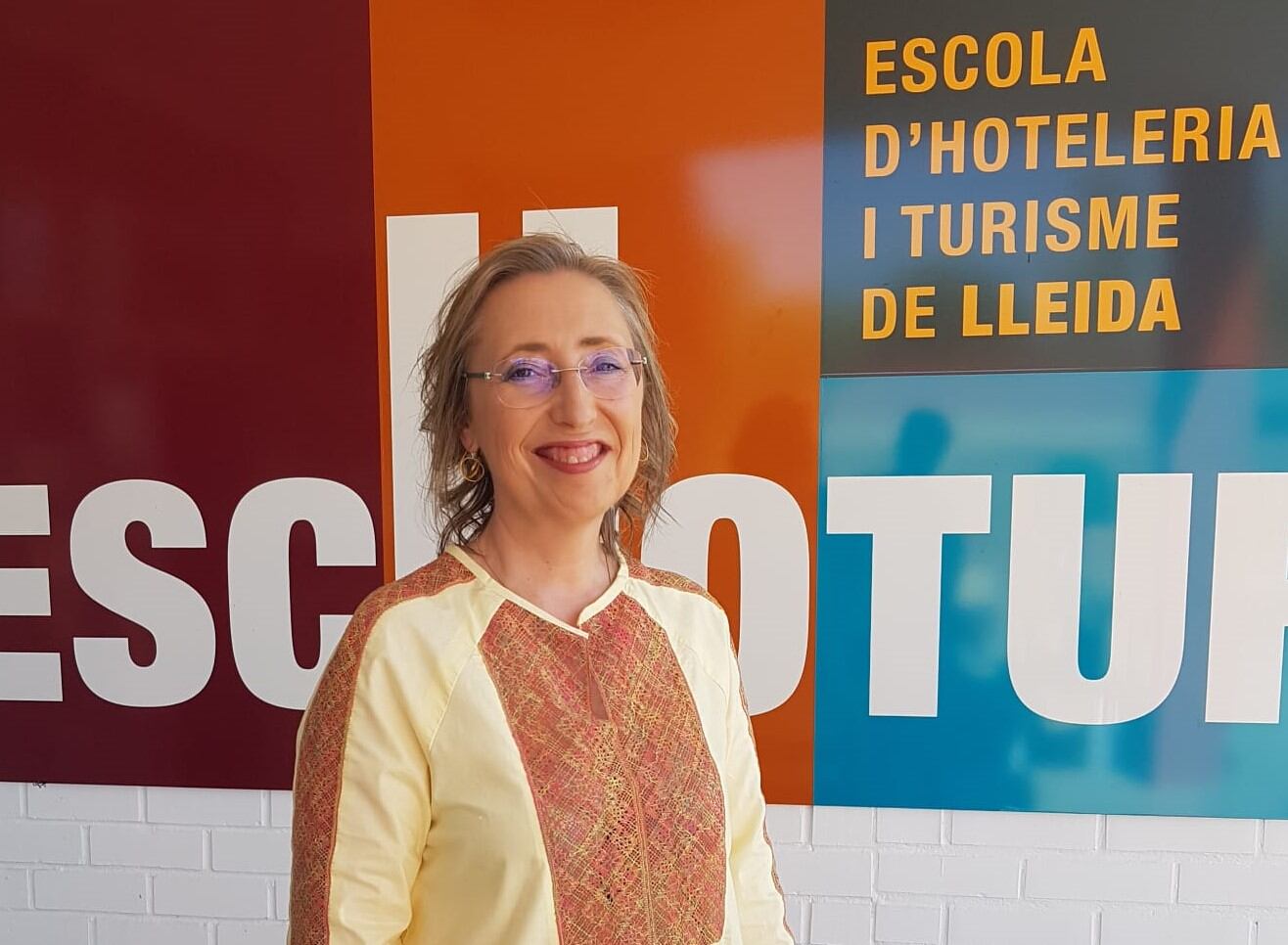 Imatge de la directora de l&#039;Escola d&#039;Hotelera i Turisme de Lleida a les instal·lacions del centre. Foto: Cedida per  Escohotur.