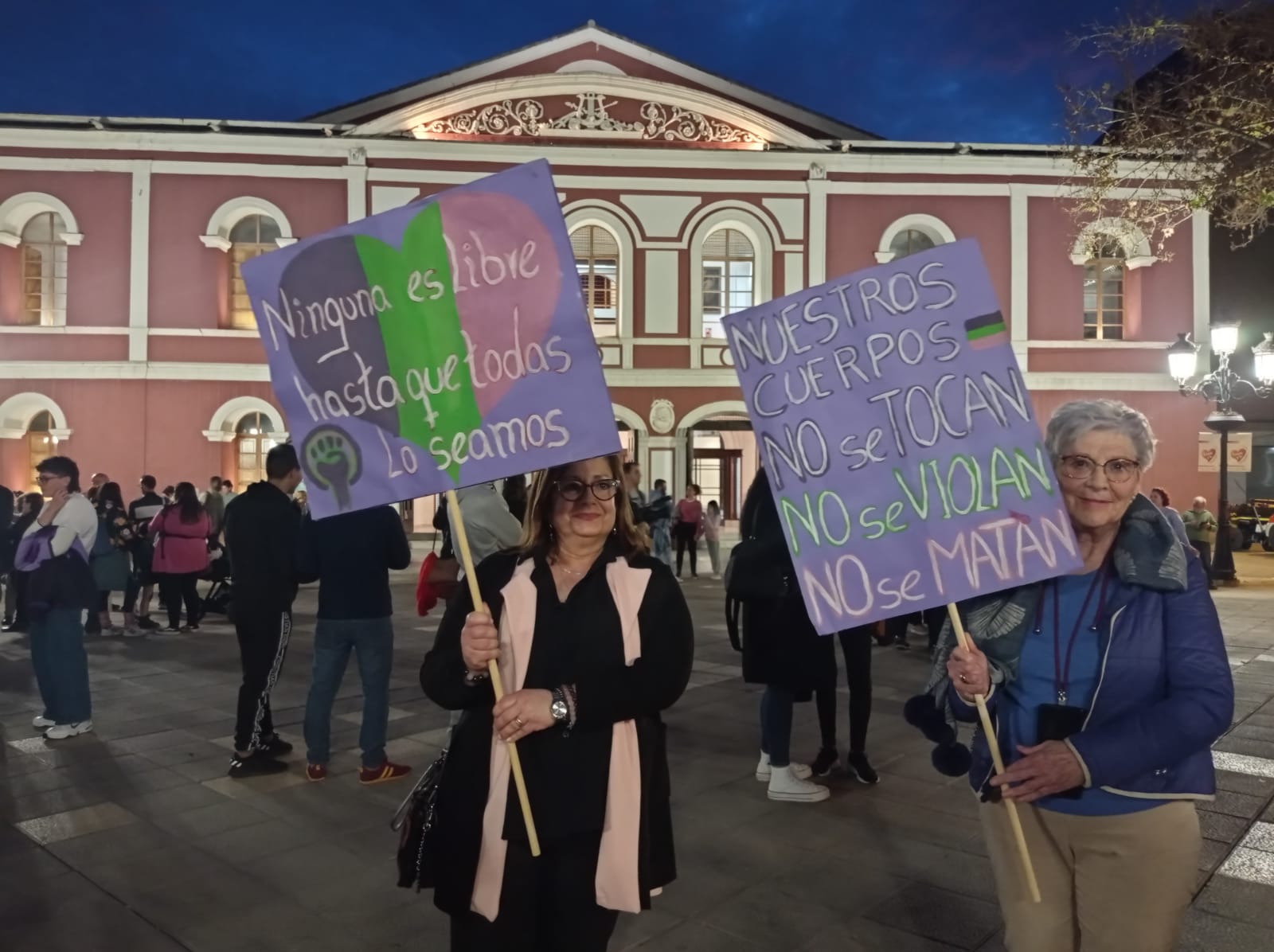 Asistentes en la manifestación del 8M en Lorca