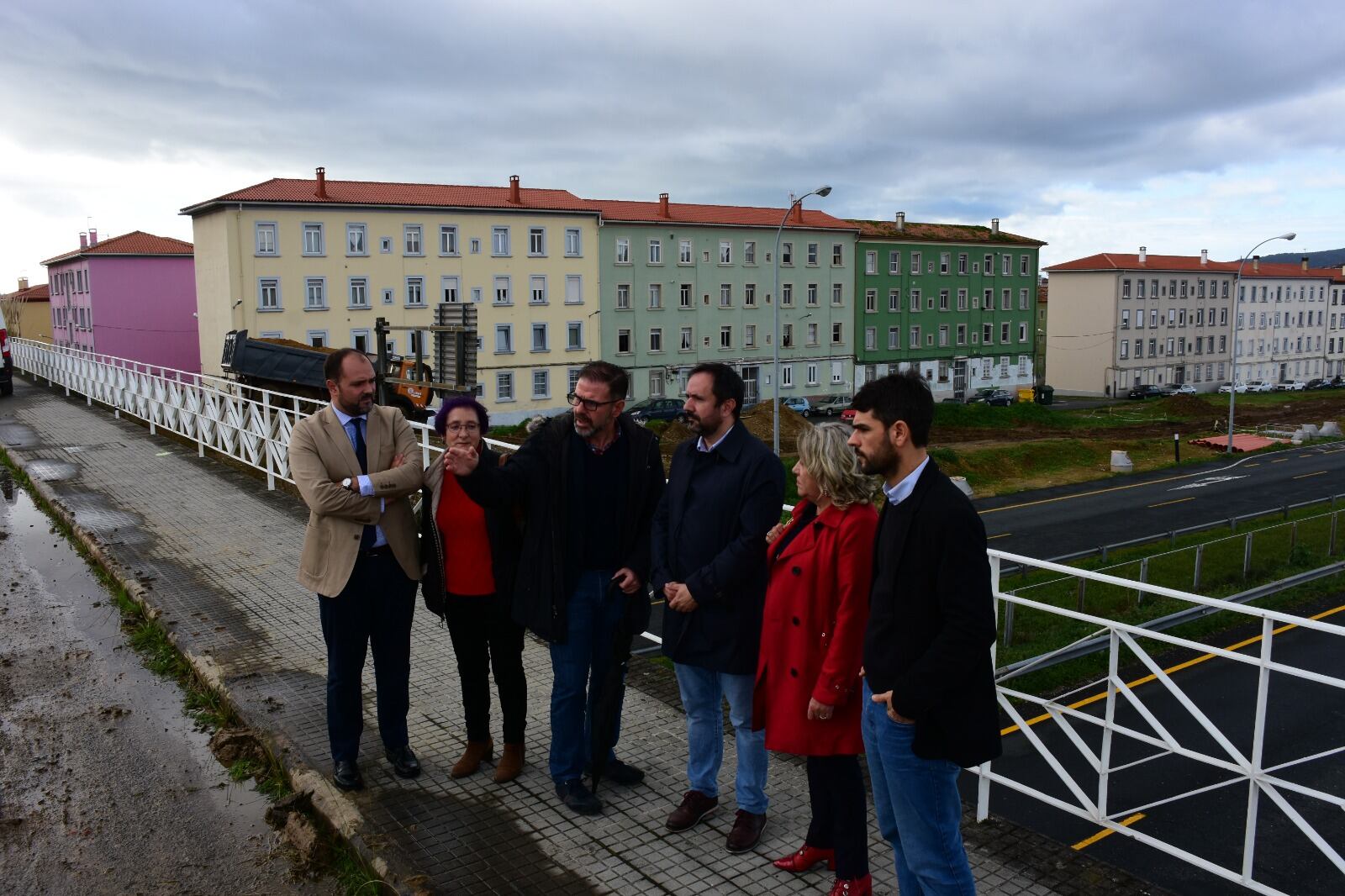 Visita de representantes de la formación a las obras (foto: PSOE)