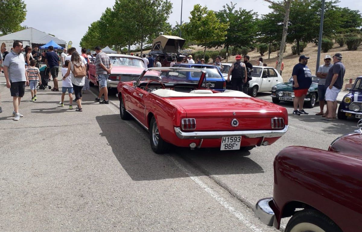 Concentración de Vehículos Clásicos y Deportivos de Paracuellos de Jarama