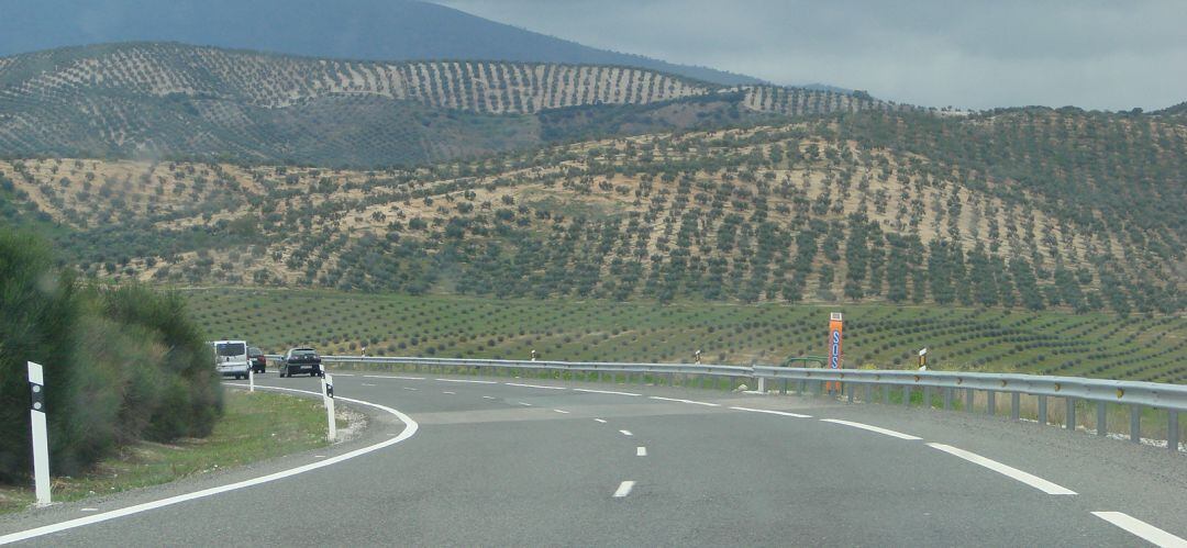 Tramo de la autovía A-44 a su paso por la provincia de Jaén.