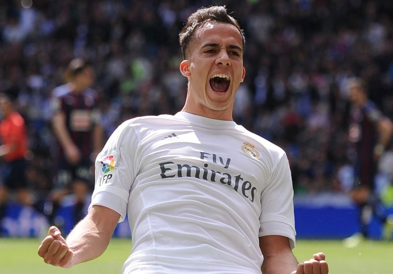 Lucas Vázquez celebra un gol con el Real Madrid