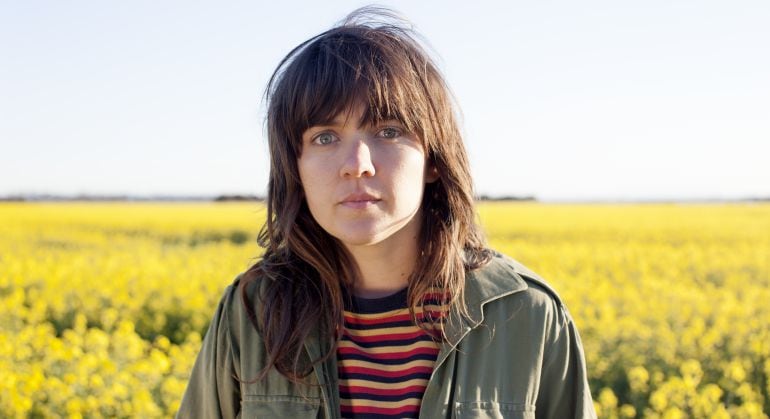 Courtney Barnett en una fotografía promocional