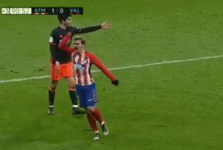 Griezmann se encara con el público del Metropolitano 