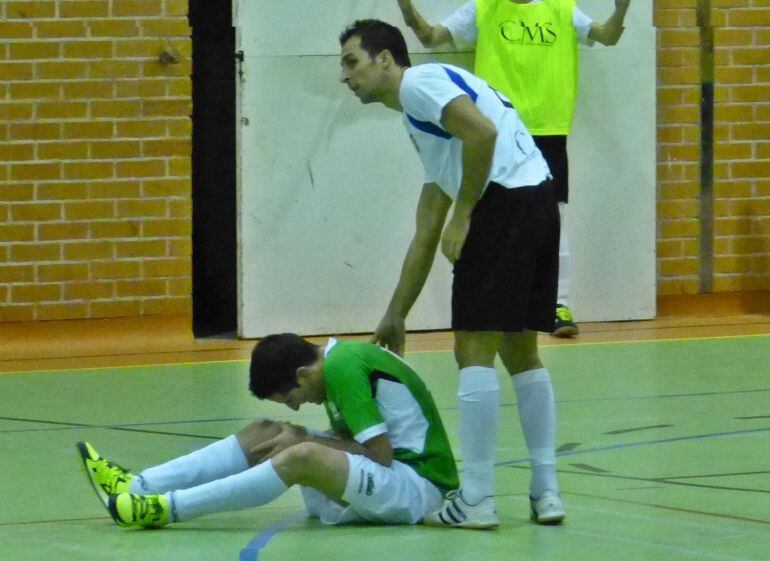 Duque (de blanco), en un entrenamiento de su equipo