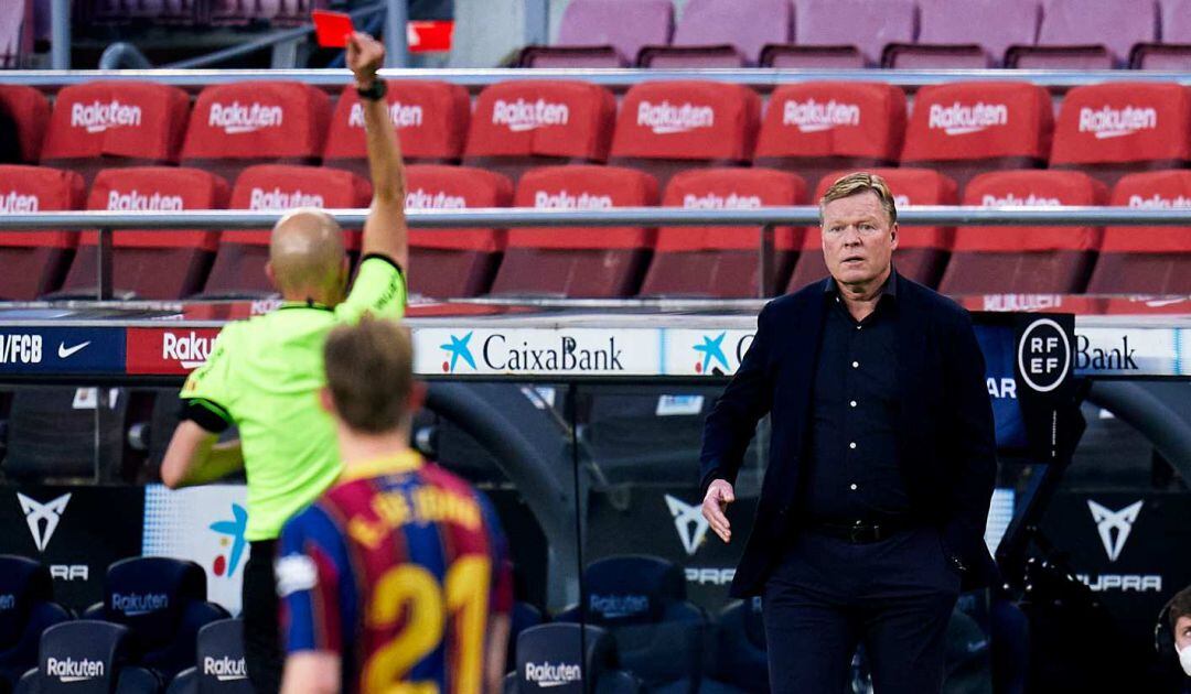 Ronald Koeman, expulsado en el partido ante el Granada.