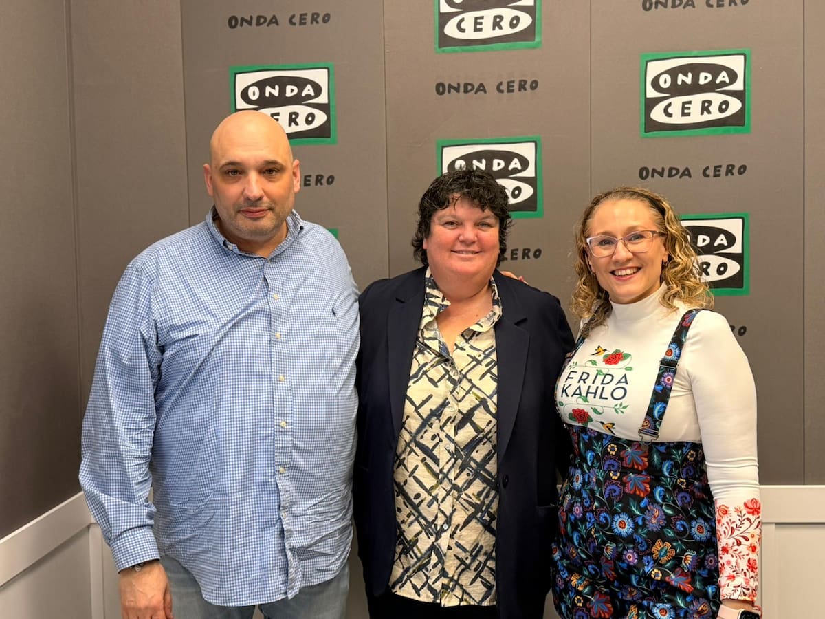 “Cuando todo se apagó, la radio siguió encendida para acompañar e informar”