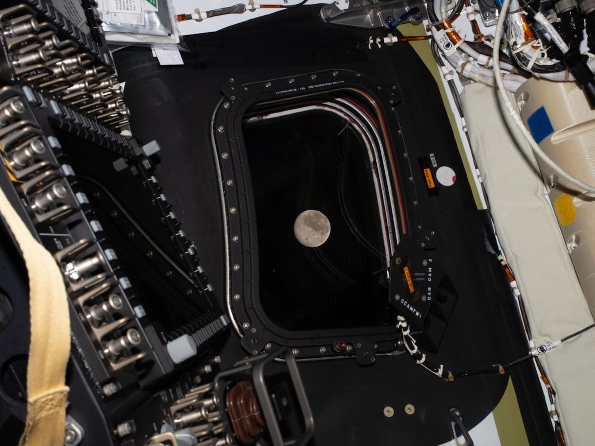 ¿Cómo funciona el famoso inodoro espacial de la misión Artemis II?