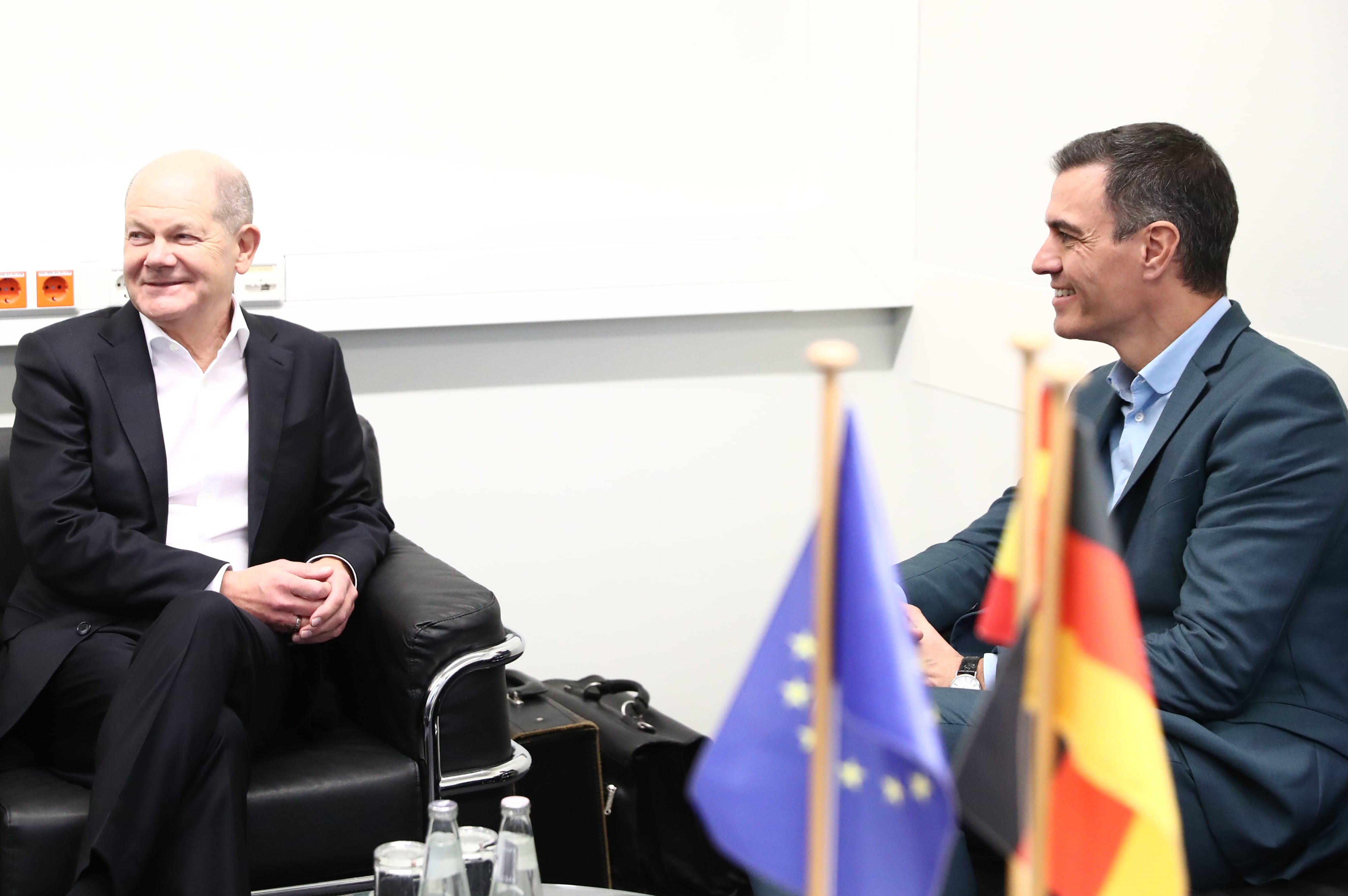 El presidente del Gobierno español, Pedro Sánchez, se reunió hoy en Berlín con el canciller alemán, Olaf Scholz.