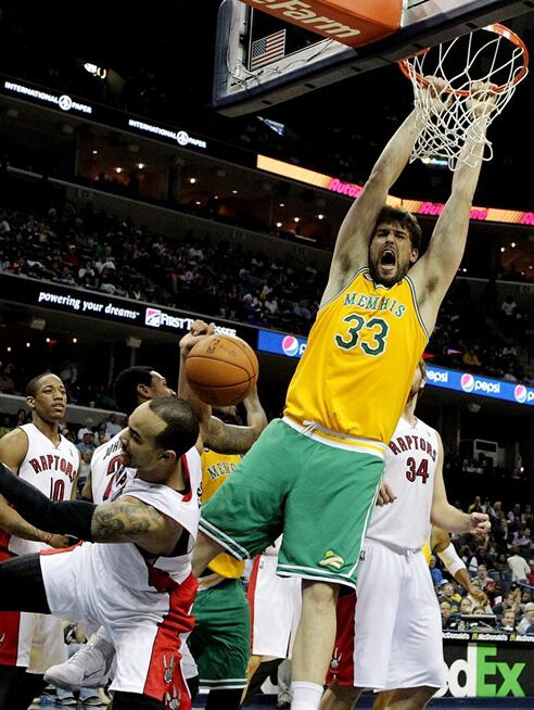 Marc Gasol consigue un mate ante los Toronto Raptors