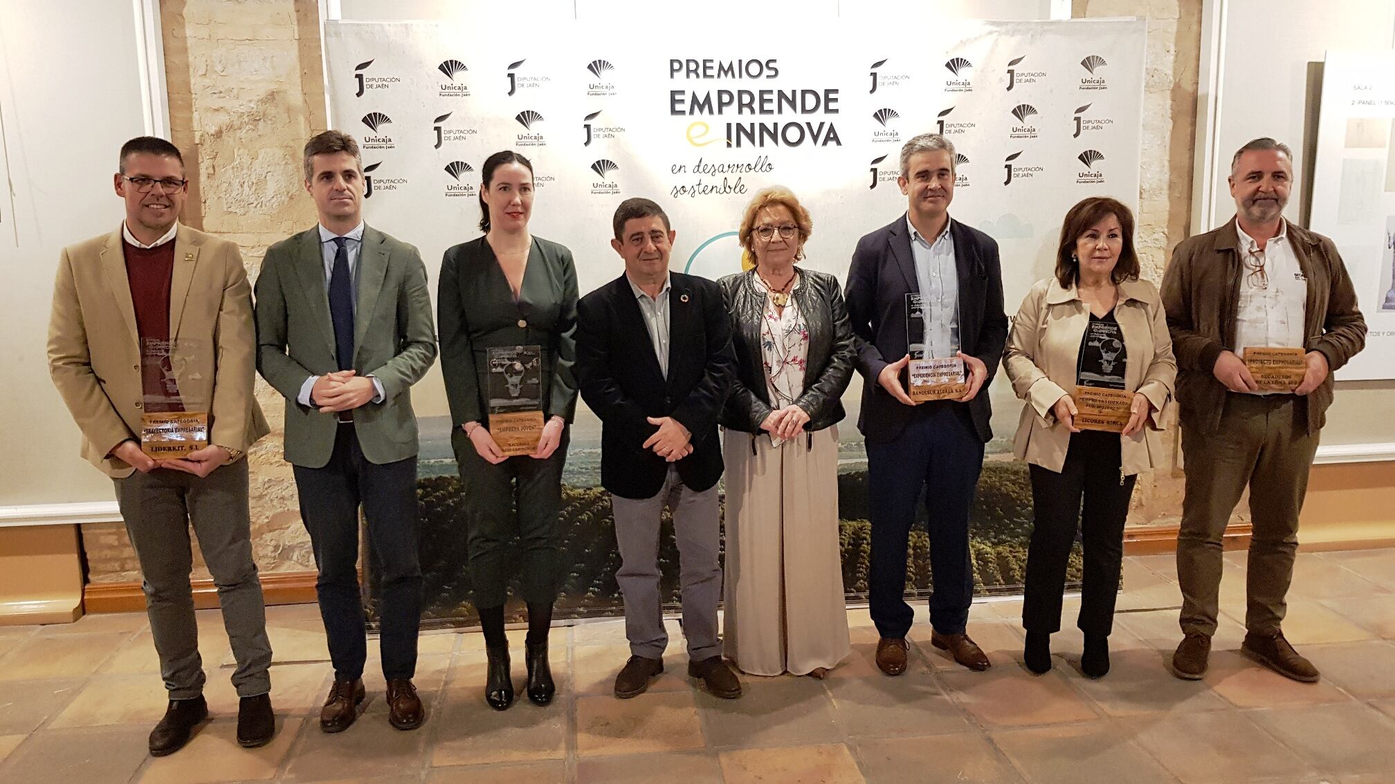 Foto de familia de la última entrega de los Premios Emprende e Innova de la Diputación de Jaén.