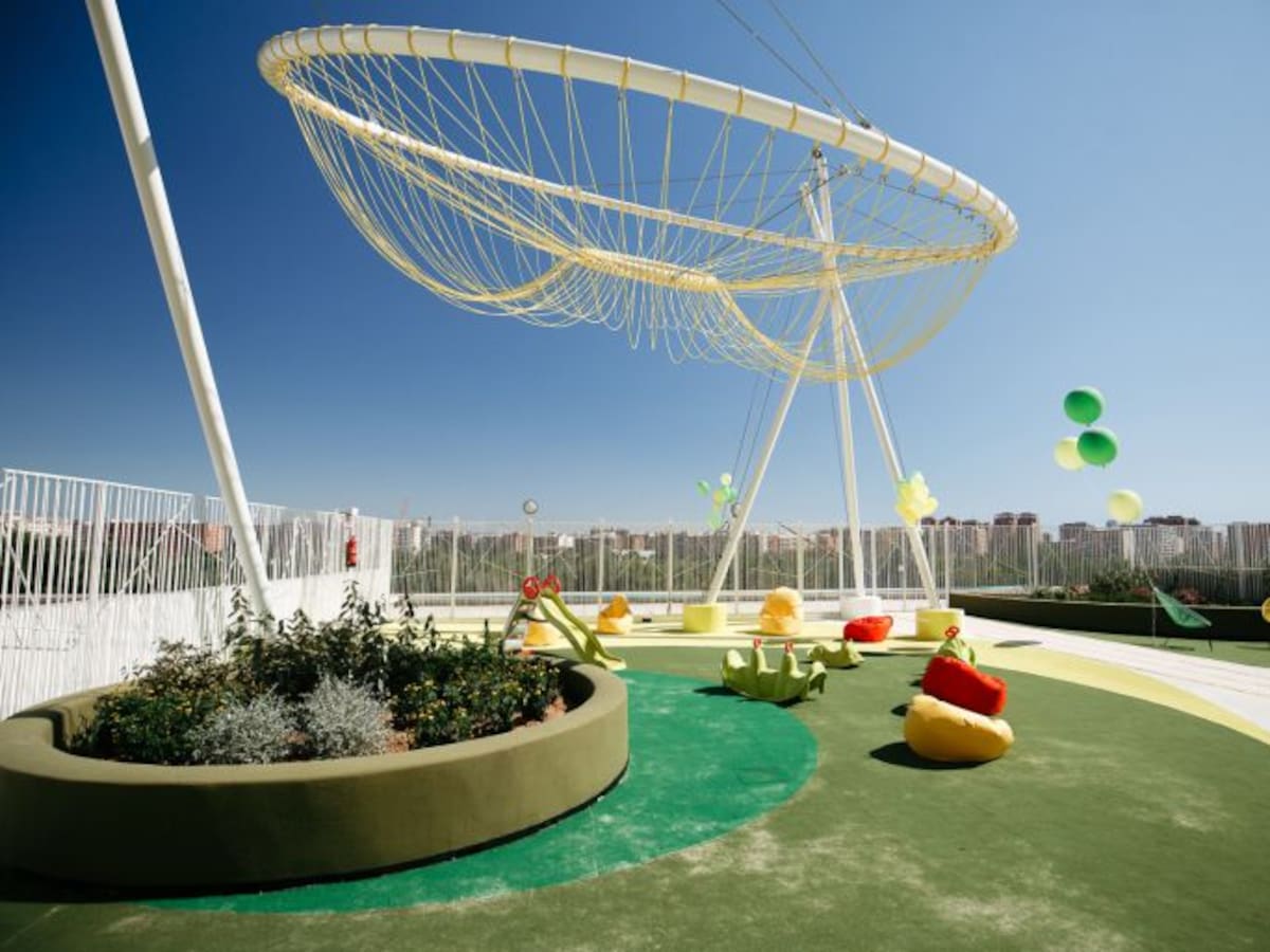 Entrevista a Mónica Almiñana, gerente del hospital La Fe