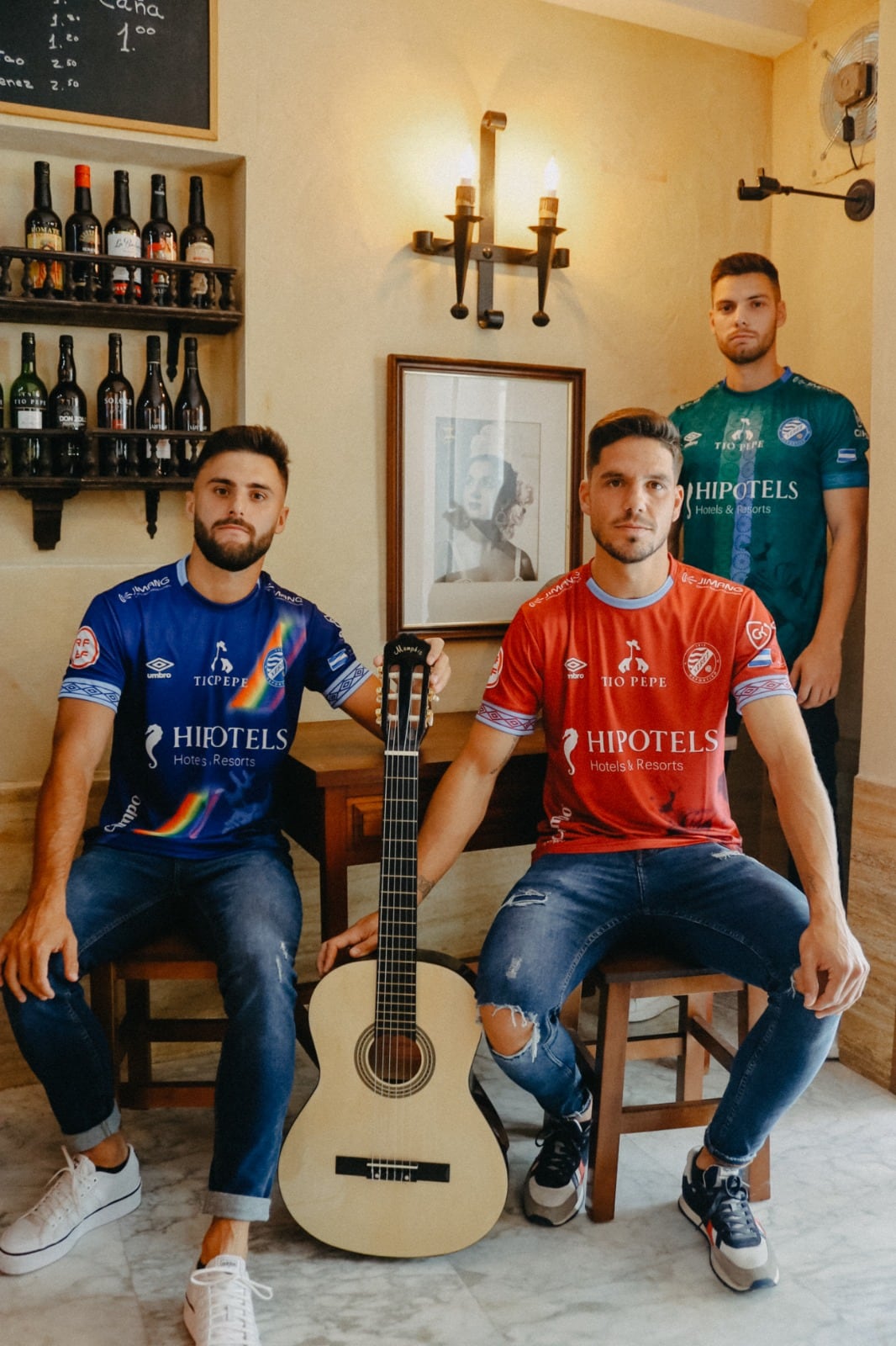 Presentadas las nuevas camisetas del Xerez DFC