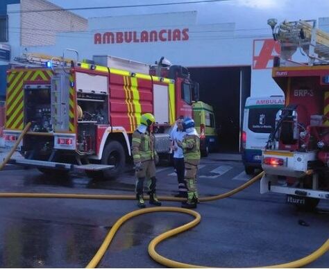 Incendio en una nave de ambulancias de Toledo