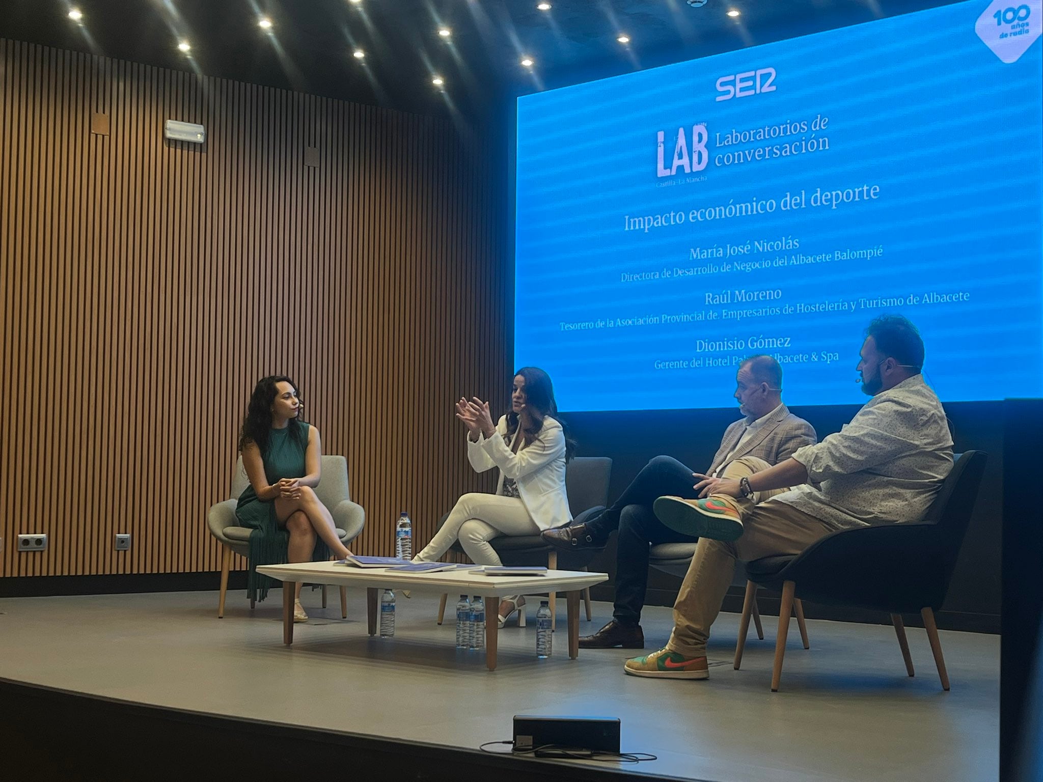 La Cadena SER en Castilla-La Mancha ha desarrollado su cuarto &#039;Laboratorio de Conversación&#039; en Albacete, en donde se ha debatido de Deportes