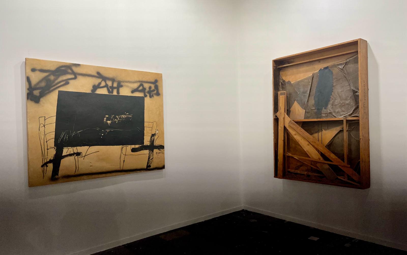 Obras de Antoni Tàpies en la Galería Mayoral. ARCO 2024