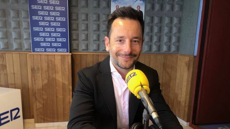 El alcalde apuesta por destinar a movilidad, agua y patrimonio los 5 millones de la Capitalidad