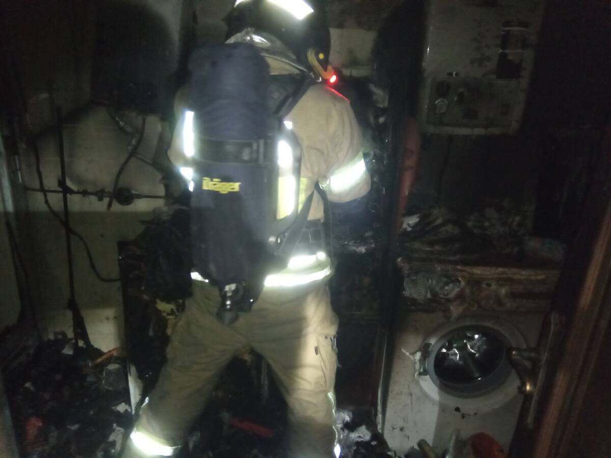 Un incendio obliga a desalojar un edificio en Ibiza