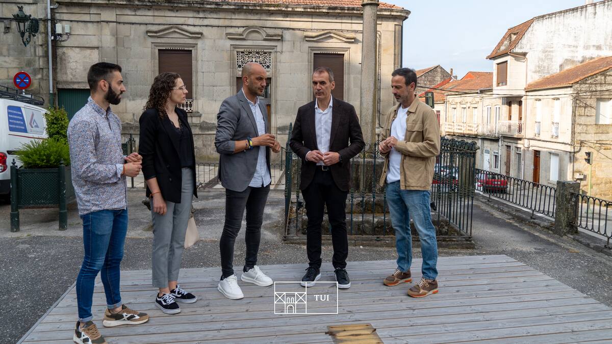 Enrique Cabaleiro, alcalde de Tui, sobre la humanización de la rúa A Coruña