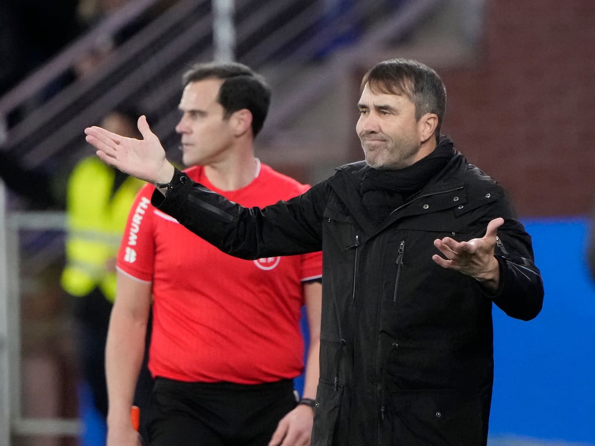 Coudet no se ha dirigido al Alavés pero el club activa alternativas de manera preventiva