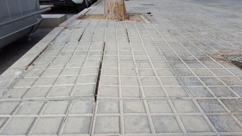 Situación de las aceras en la zona de la plaza de Castilla