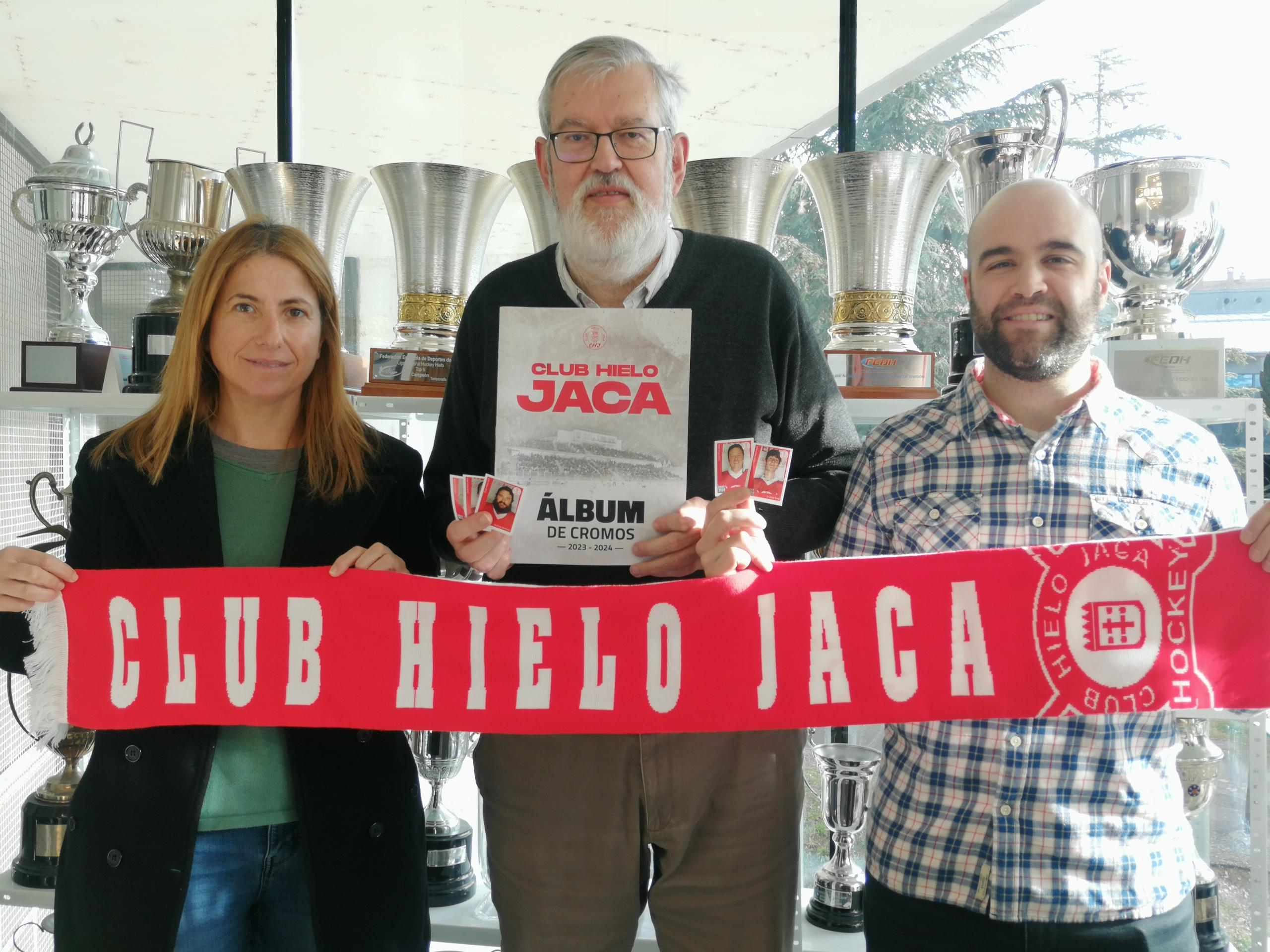 El Club Hielo Jaca presenta su primer álbum de cromos