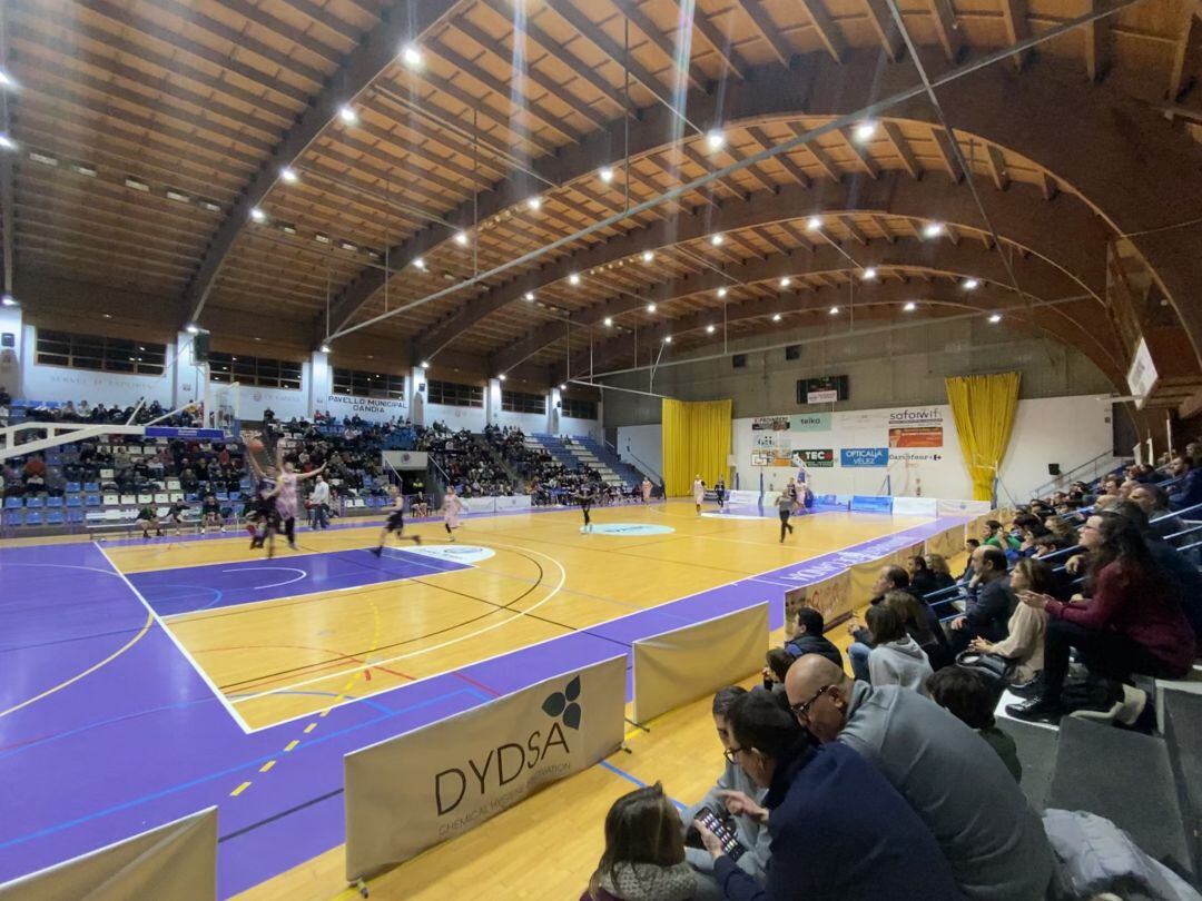 Lance del partido entre el Upb Gandia y el Ifach Calpe